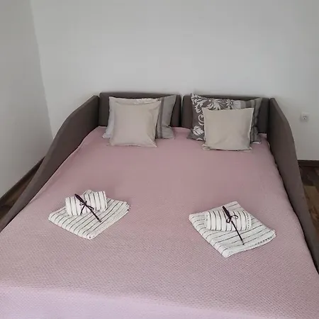 Tica3 Apartment *