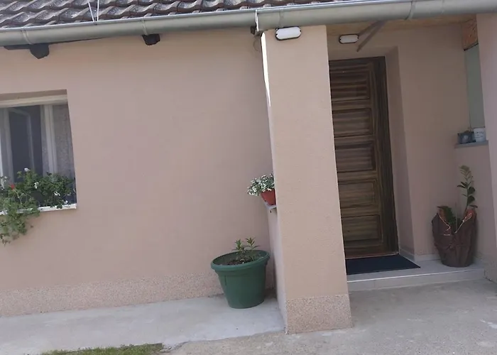 Διαμέρισμα Tica3 *