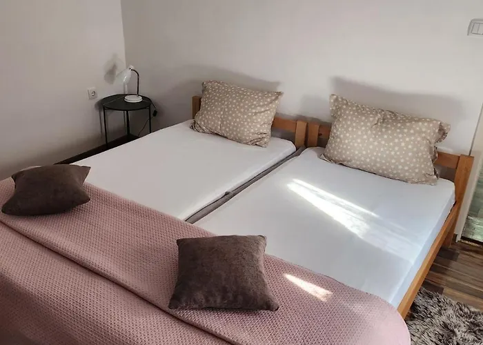 Διαμέρισμα Tica3 *